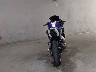 Yamaha YZF-R25 2015