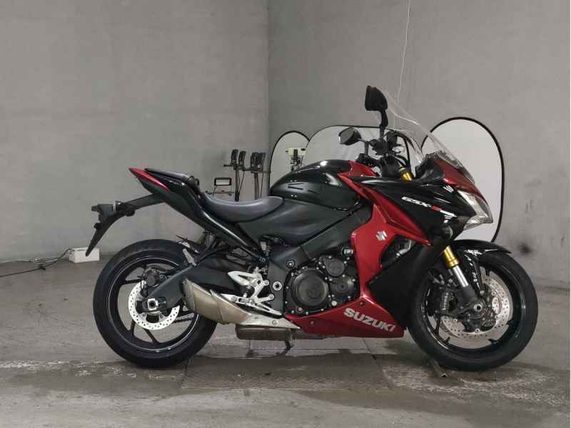 Suzuki GSX-S1000F 2015