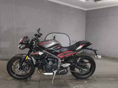 Triumph Street Triple R 2021