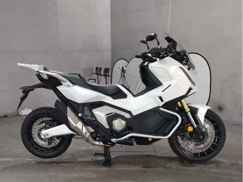 Honda X-Adv 750 2025