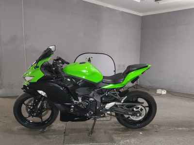 Kawasaki Ninja ZX-25R 2021