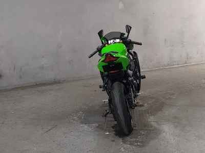 Kawasaki Ninja ZX-25R 2021