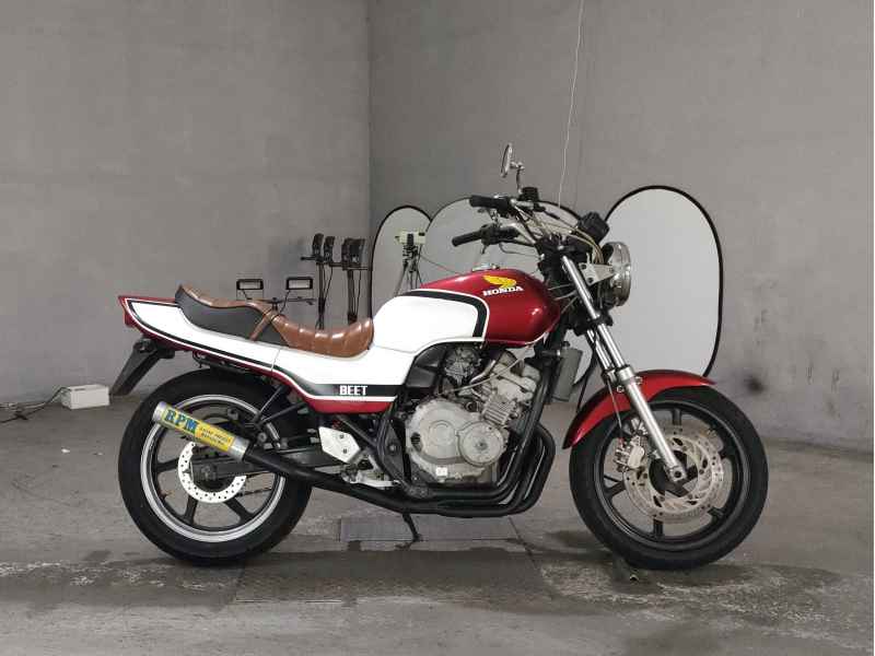 Honda CB250 Jade
