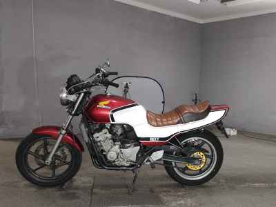 Honda CB250 Jade
