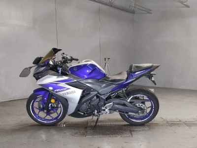 Yamaha YZF-R25 2015