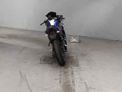 Yamaha YZF-R25 2015