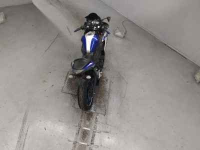 Yamaha YZF-R25 2015