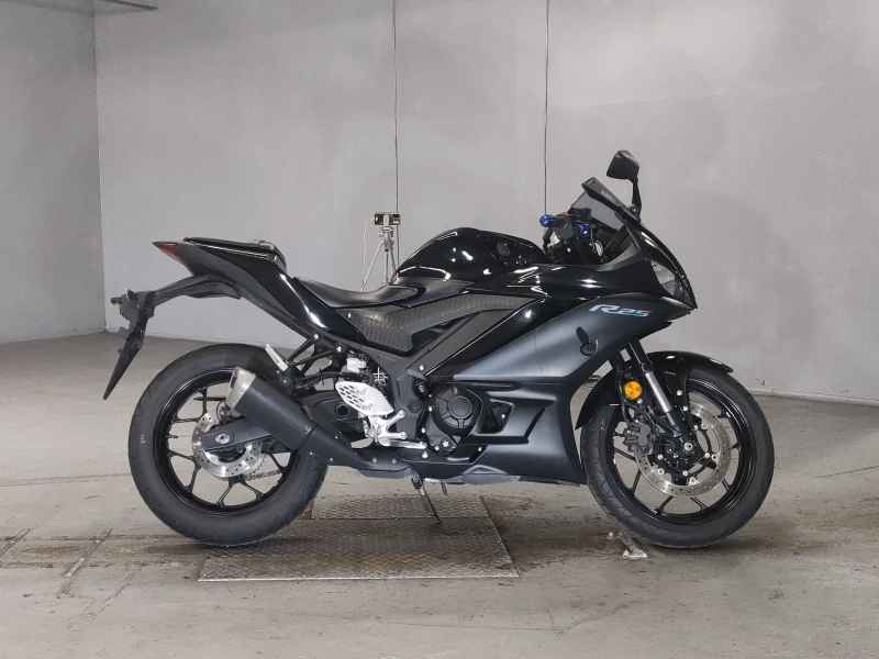 Yamaha YZF-R25 2023