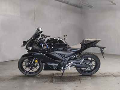 Yamaha YZF-R25 2023