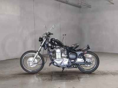 Kawasaki Estrella Custom