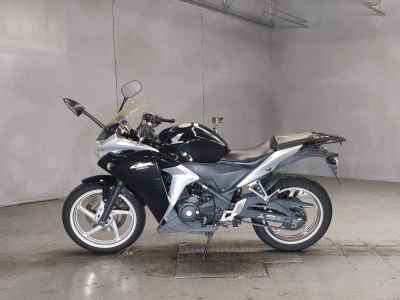 Honda CBR250R 2011