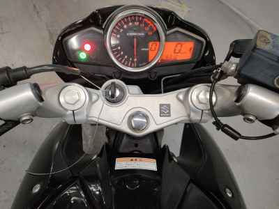 Suzuki GSR250