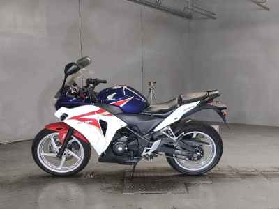 Honda CBR250R 2011