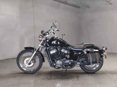 Honda VT400S 2011