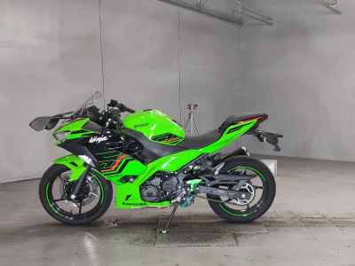Kawasaki Ninja 400