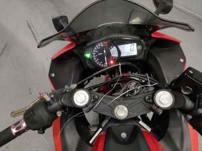 Yamaha YZF-R25 2015