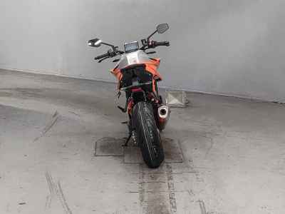 KTM 1290 Super Duke R 2023