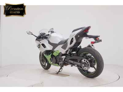 Kawasaki Ninja 7 Hybrid 2025