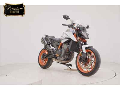 KTM 890 Duke R 2021