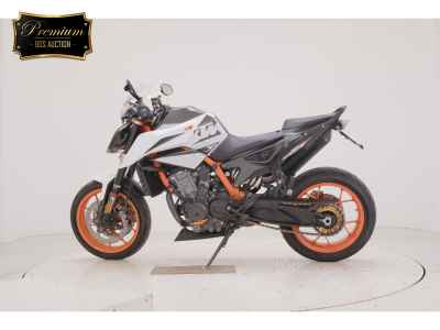 KTM 890 Duke R 2021