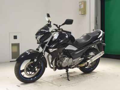 Suzuki GSR250