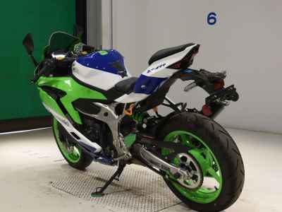 Kawasaki Ninja ZX-4RR 2024