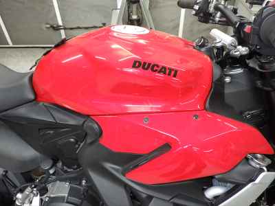 Ducati Streetfighter V2 2023