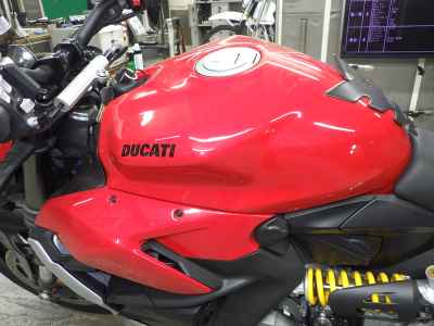 Ducati Streetfighter V2 2023