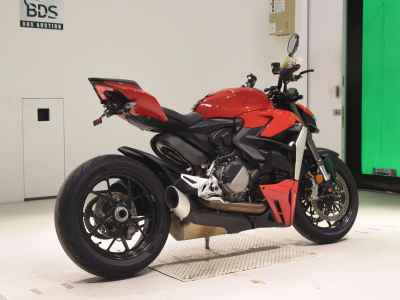 Ducati Streetfighter V2 2023