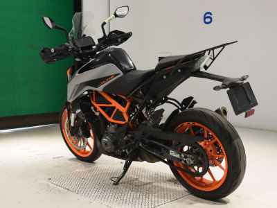KTM 390 Duke 2021