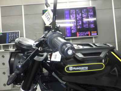 Husqvarna Svartpilen 401 2019