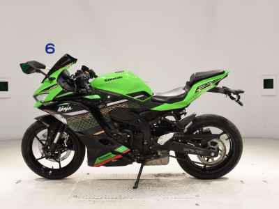 Kawasaki Ninja ZX-25R 2022