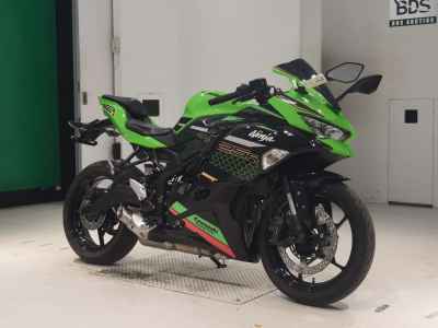 Kawasaki Ninja ZX-25R 2022