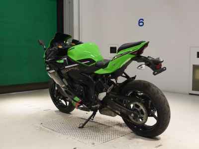Kawasaki Ninja ZX-25R 2022