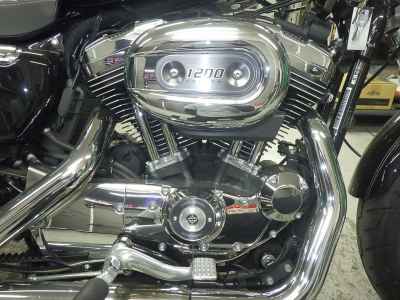 Harley-Davidson Sportster Custom XL1200C 2013