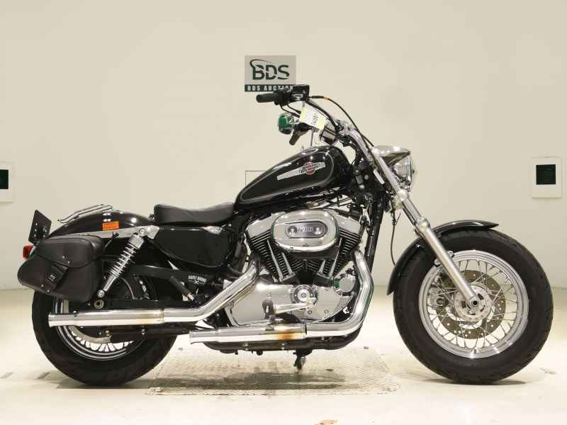 Harley-Davidson Sportster Custom XL1200C 2013