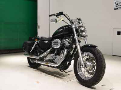 Harley-Davidson Sportster Custom XL1200C 2013
