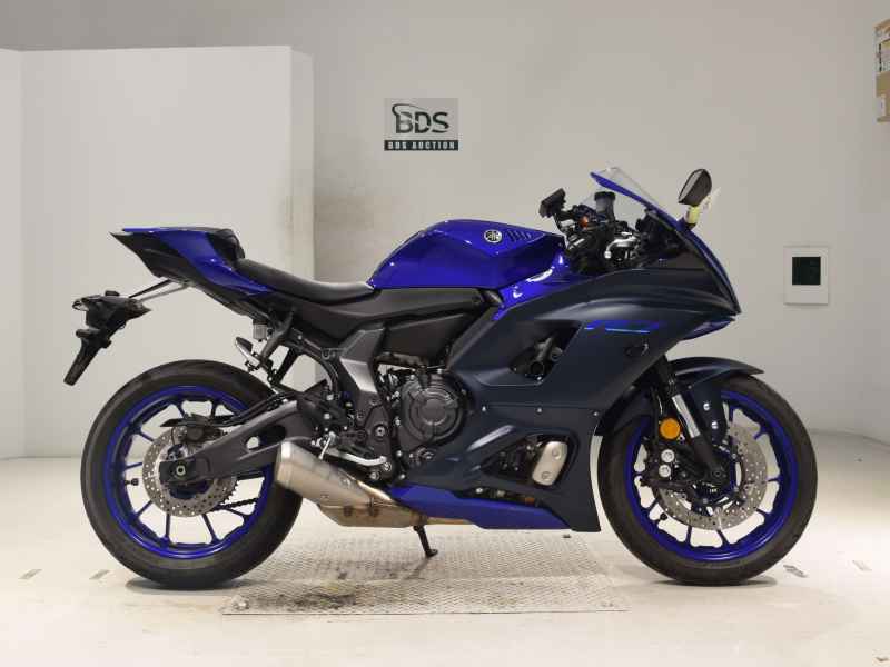 Yamaha YZF-R7 2025