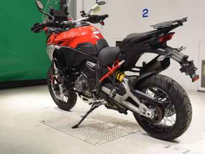 Ducati Multistrada V4 2023