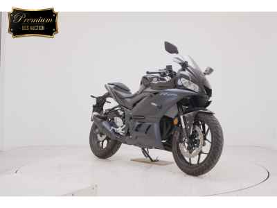 Yamaha YZF-R25 2022