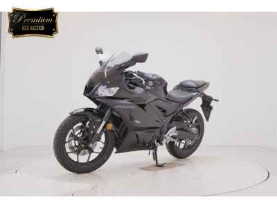 Yamaha YZF-R25 2022
