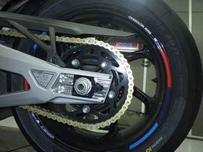 BMW M1000RR 2025