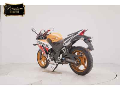 Honda CBR250R 2015