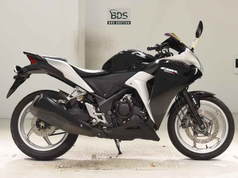 Honda CBR250R 2011