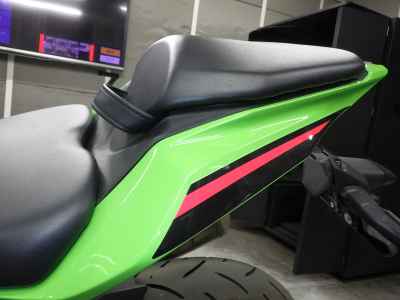 Kawasaki Ninja ZX-4RR 2025