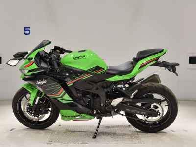 Kawasaki Ninja ZX-4RR 2025
