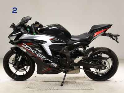 Kawasaki Ninja ZX-25R 2022