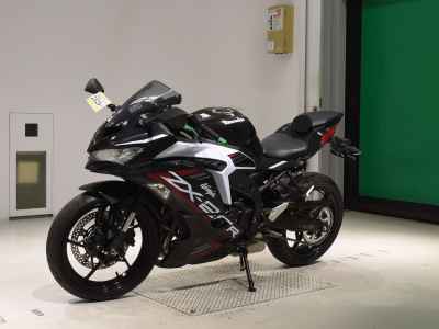 Kawasaki Ninja ZX-25R 2022