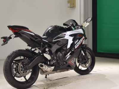 Kawasaki Ninja ZX-25R 2022