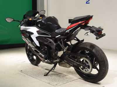 Kawasaki Ninja ZX-25R 2022
